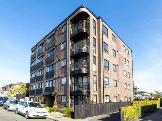 306/2 Finch Street, Morningside