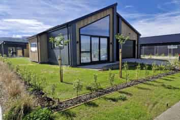 121 Wooing Tree Avenue, Cromwell