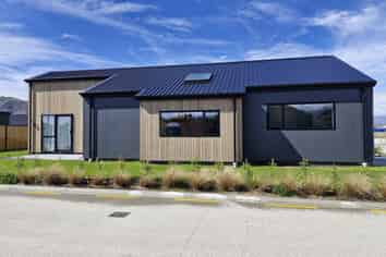 121 Wooing Tree Avenue, Cromwell