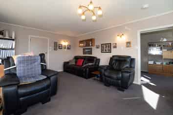 16 Belt Road, Allenton
