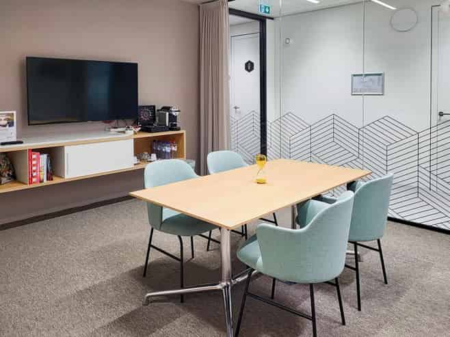 Dream office for 1 in Spaces 86 Customhouse Quay