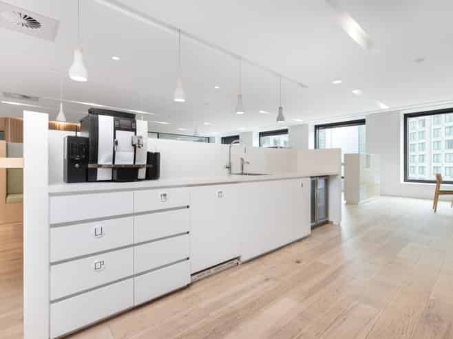 Office space for 2 person in 86 Customhouse Quay 