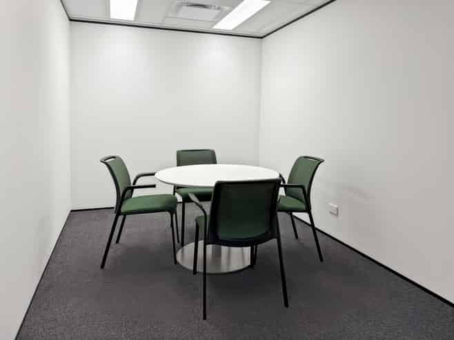 Office space for 2 in Spaces 86 Customhouse Quay 