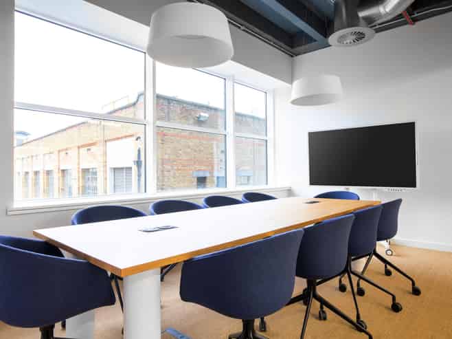 Office space for 2 in Spaces 86 Customhouse Quay 