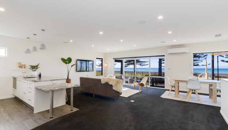 563 Marine Parade, Napier South