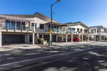 563 Marine Parade, Napier South