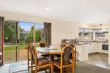 3 Balmoral Drive, Hilltop