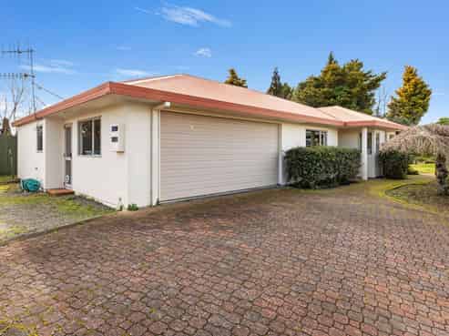 3 Balmoral Drive, Hilltop