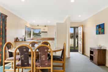3 Balmoral Drive, Hilltop