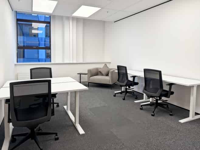 Office space for 3 in Spaces 86 Customhouse Quay 