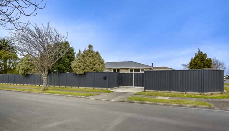 1 James Foley Avenue, Pirimai