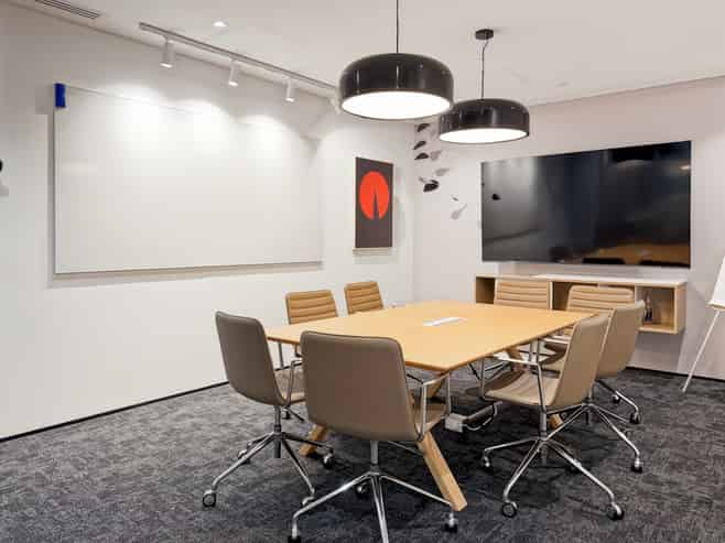 Office space for 4 in Spaces 86 Customhouse Quay 