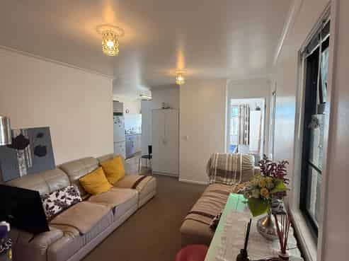 47 Grove Road, Papakura