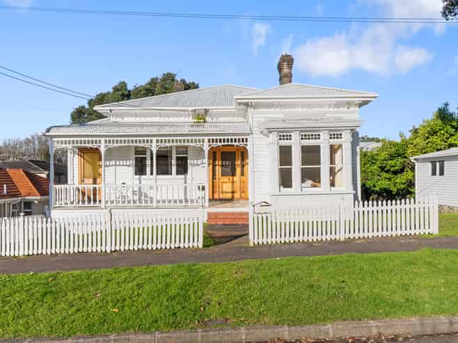212 Gillies Avenue, Epsom