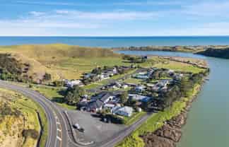 ICONIC AWAKINO HOTEL - FOR SALE