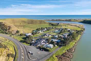 ICONIC AWAKINO HOTEL - FOR SALE