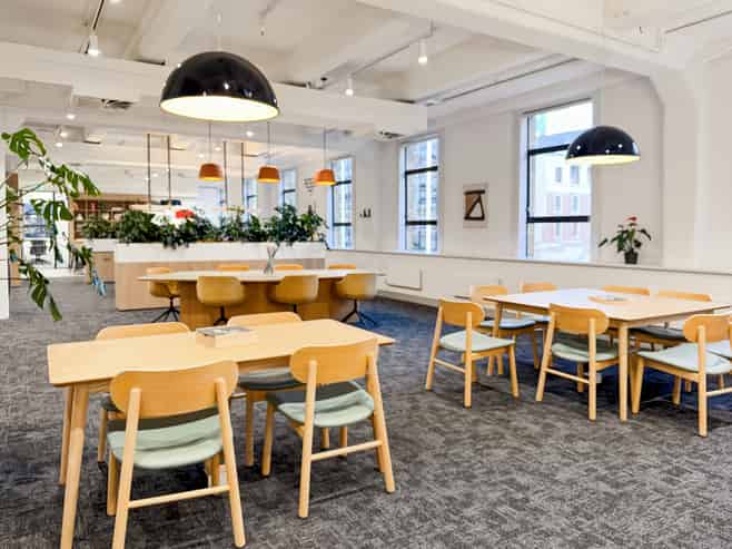 Office space for 10 in Spaces 86 Customhouse Quay