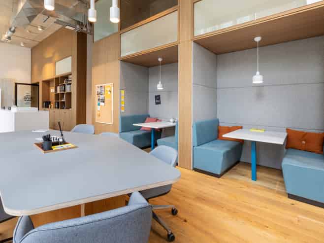 Office space for 10 in Spaces 86 Customhouse Quay