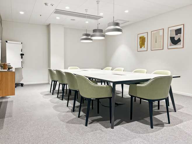 Office for 15, at Spaces 86 Customhouse Quay