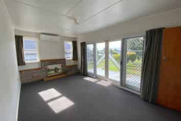 8 Murphy Lane, Hamilton Central
