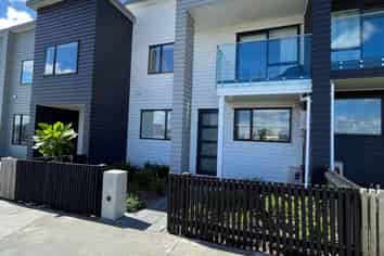 164 Squadron Drive, Hobsonville