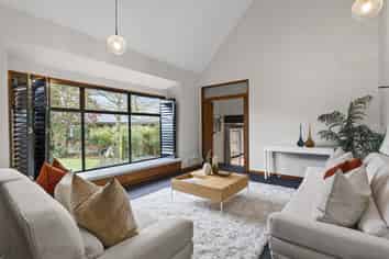 19 Oakden Drive, Darfield