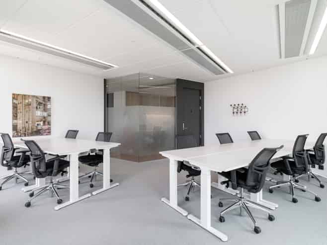 Flexible ways to work in 86 Customhouse Quay