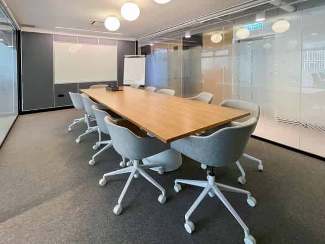 Flexible ways to work in 86 Customhouse Quay