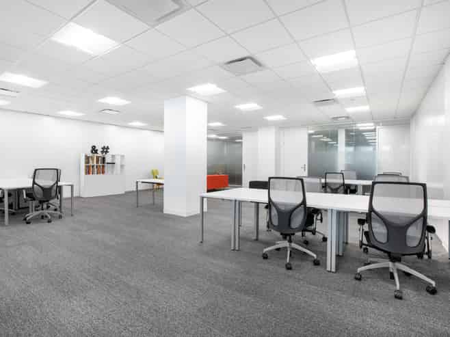 Flexible ways to work in 86 Customhouse Quay