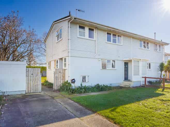 35 Stephens Crescent, Highbury