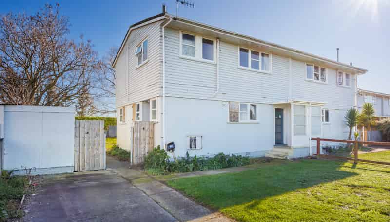 35 Stephens Crescent, Highbury