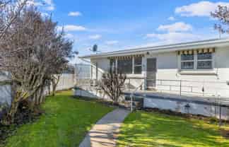 1/13A Karina Crescent, Redwoodtown