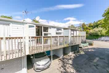 3/23 Collins Avenue, Tawa