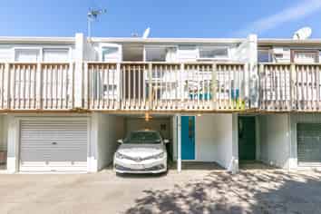 3/23 Collins Avenue, Tawa
