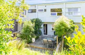 3/23 Collins Avenue, Tawa
