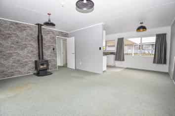 12  Moore Crescent , Carterton