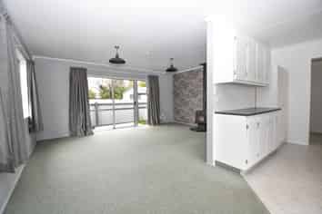 12  Moore Crescent , Carterton