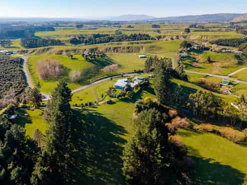 220 Kahuterawa Road, Linton