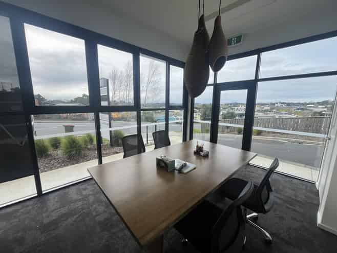 Premium exposure on Forge Road – 166sqm