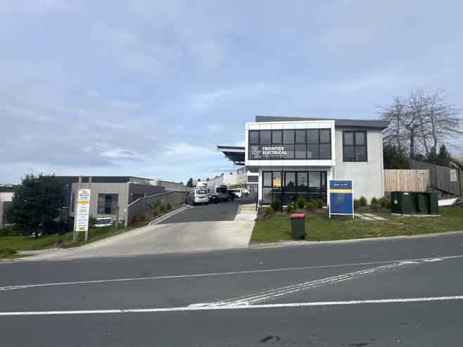 Premium exposure on Forge Road – 166sqm