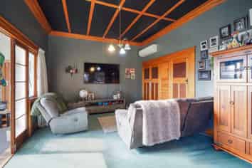 1 Home Street, Winton