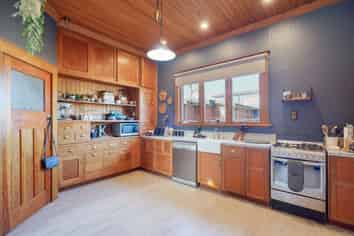1 Home Street, Winton