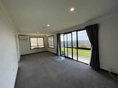 10A Ridgeway Terrace, Taradale