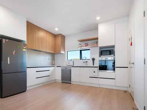 4/128 Onewa Road, Northcote