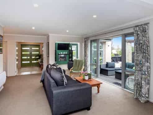 30 Oak Tree Lane, Rolleston