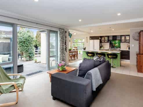 30 Oak Tree Lane, Rolleston