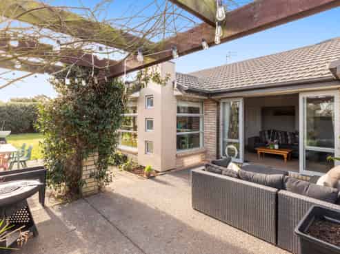 30 Oak Tree Lane, Rolleston