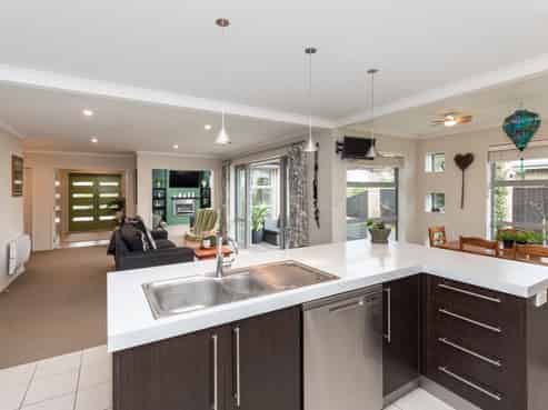 30 Oak Tree Lane, Rolleston