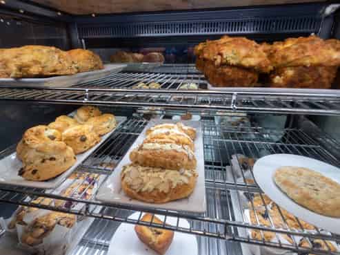 PROFITABLE CAFÉ ON A CORNER LOCATION
