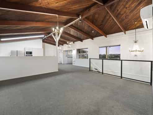 10 Lilburn Crescent, Massey
